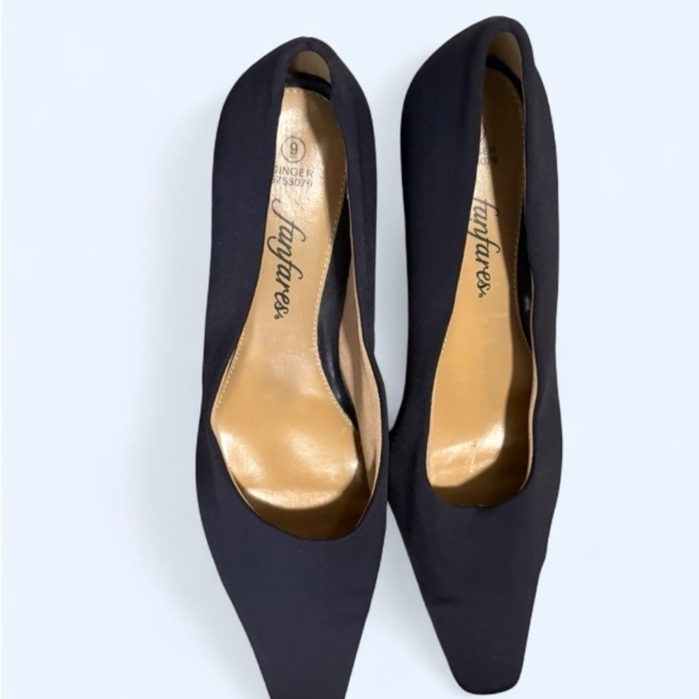 Pointed Black Women's Heels by Easy Ballerina